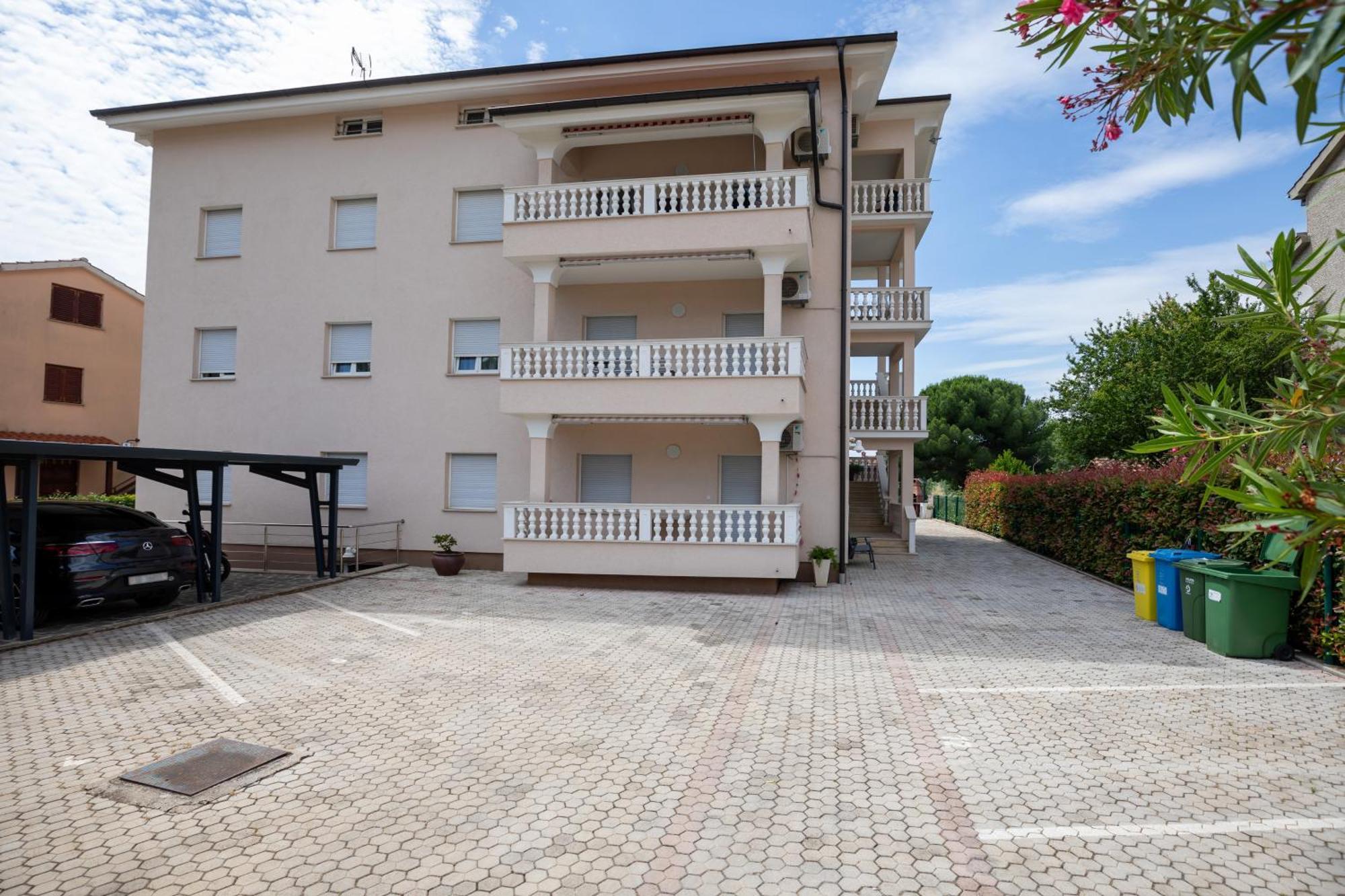 Apartments Lidija Matosevic Porec Bagian luar foto