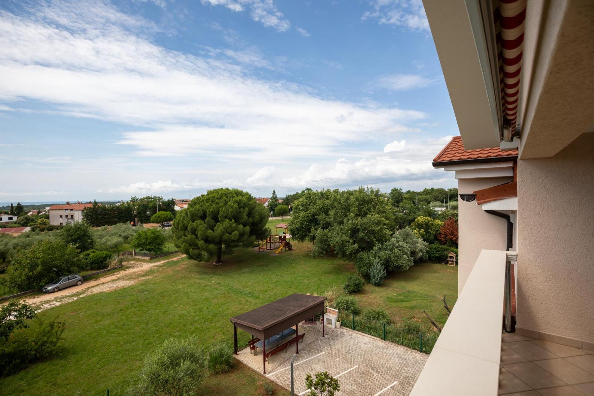Apartments Lidija Matosevic Porec Bagian luar foto