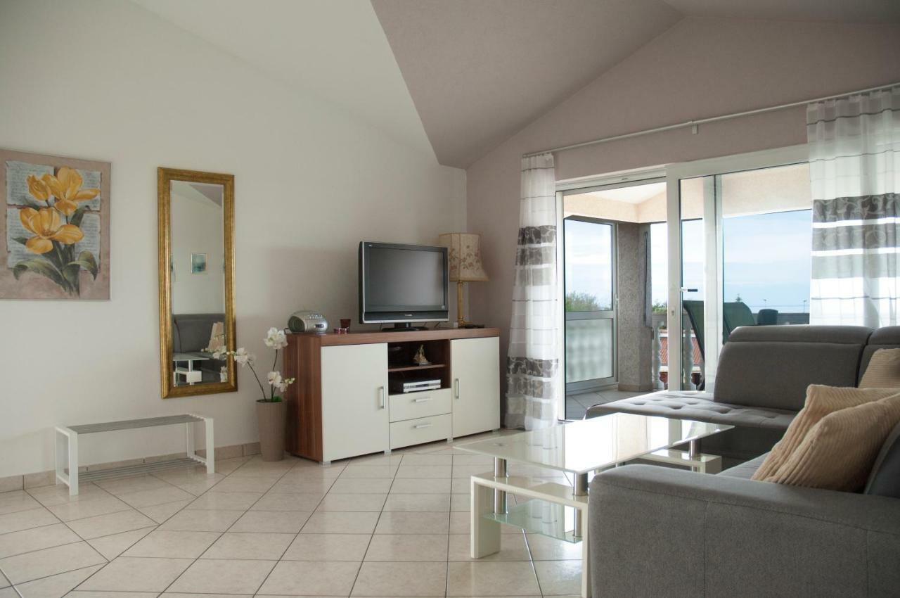 Apartments Lidija Matosevic Porec Bagian luar foto